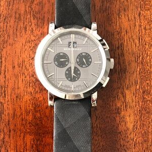 Burberry Men’s Watch Classic Band And A One Owner Watch BU1756